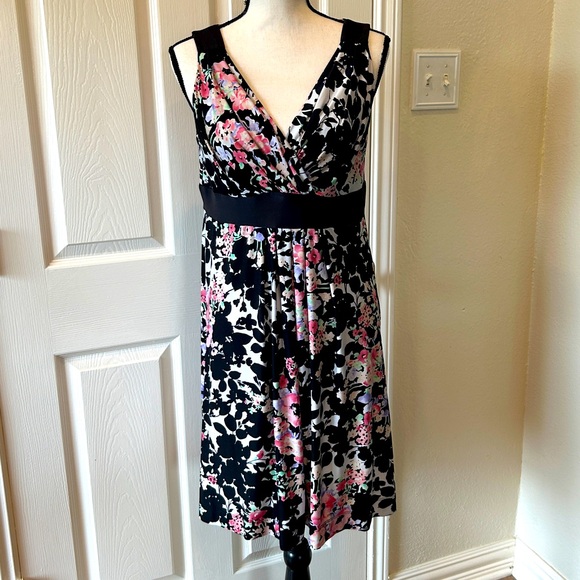 Soma Dresses & Skirts - Soma Floral Dress Casual Summer Size Large